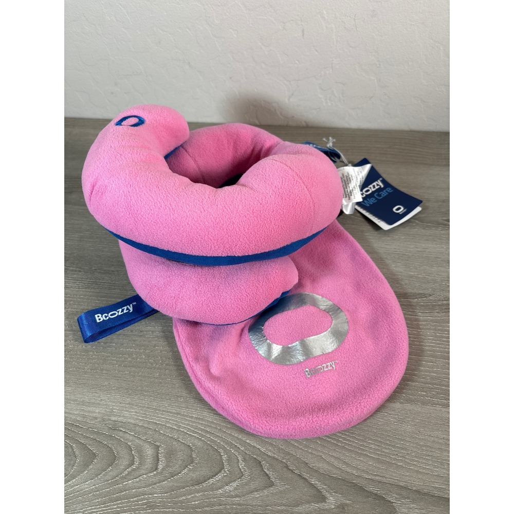 Bcozzy Chin Supporting Travel Neck Pillow Pink Blue with Storage Bag NWT Size M